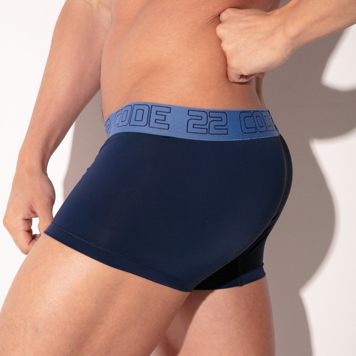 CODE 22 Bouquet Trunk Navy