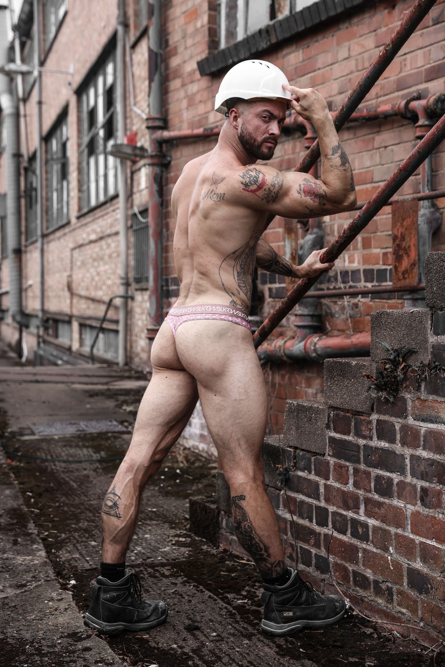 SUKREW Classic Thong Diamond