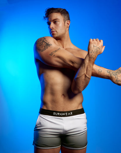 SUPAWEAR SPR Gradient Shorts Black/White